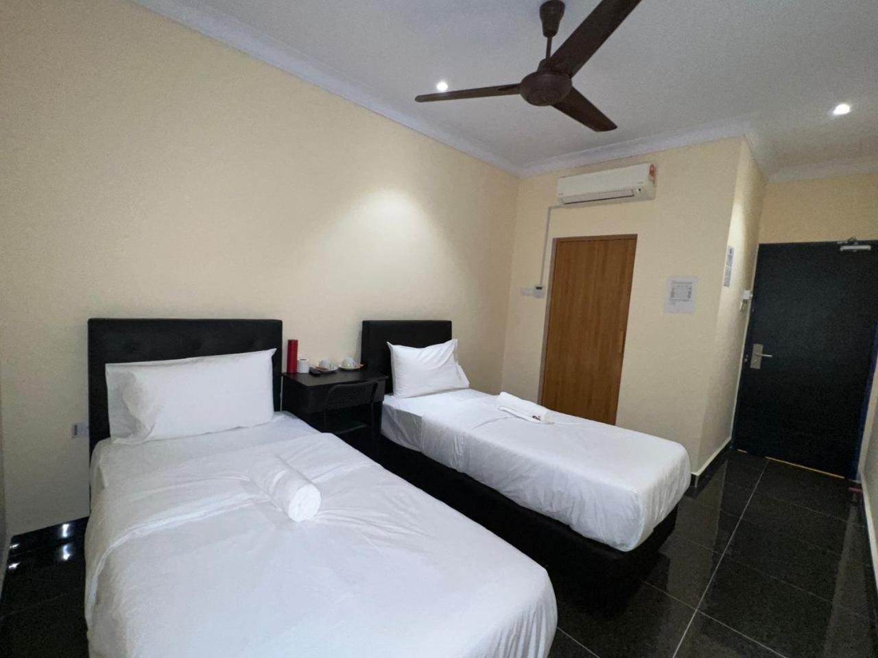 I Go Inn Bandar Saujana Putra Extérieur photo